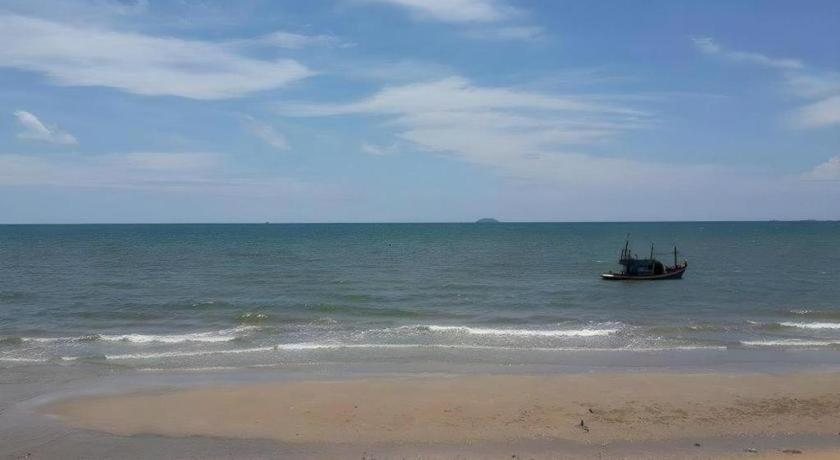 Sea Falcon On The Water Na Chom Thian Exterior foto